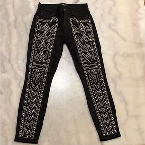 7 For All Mankind Black Skinny Pants Jeans Denim with Gold Accents